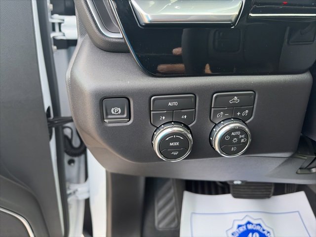 New 2026 GMC Sierra 1500 Elevation image 19