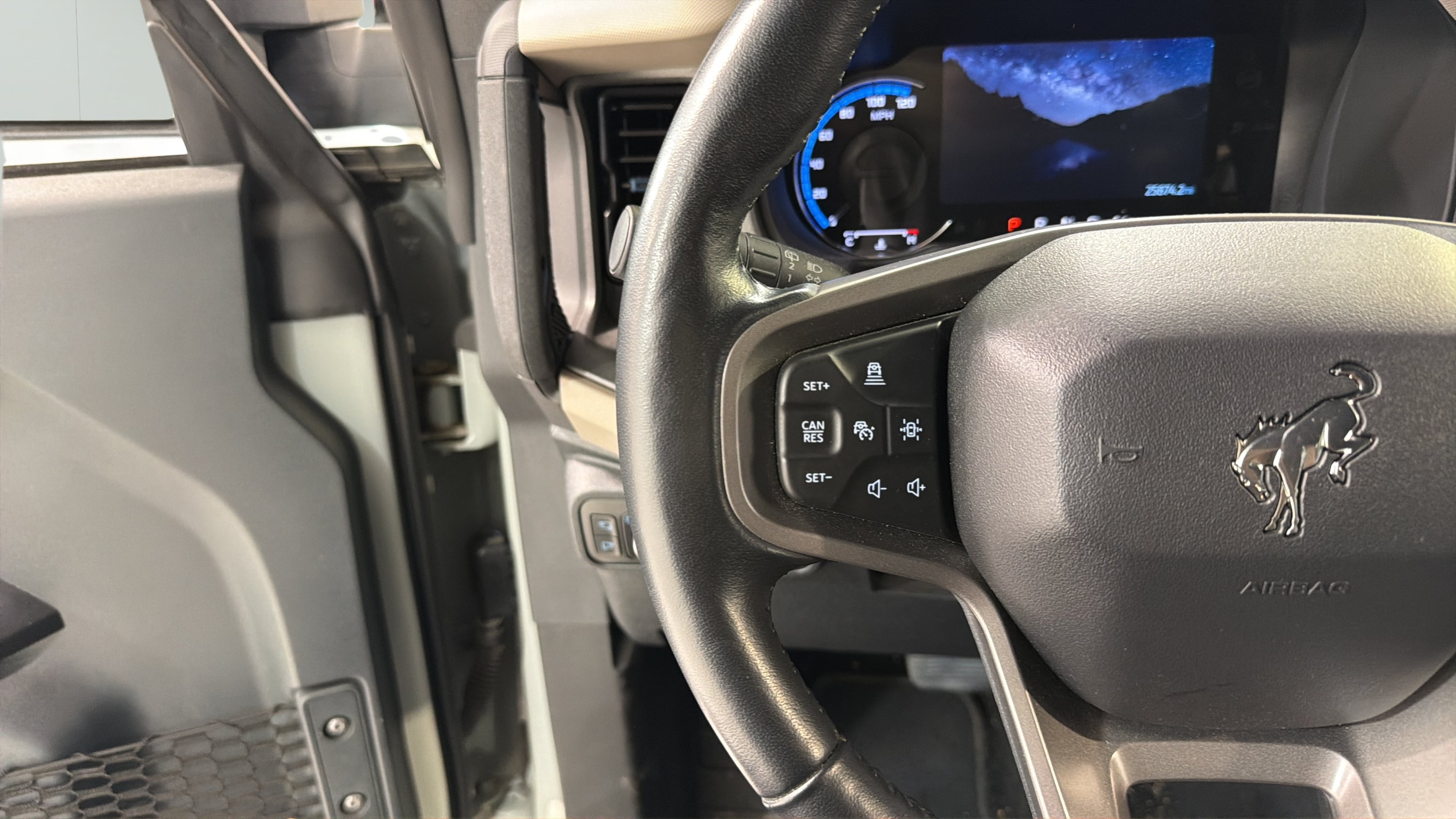 Used 2024 Ford Bronco Wildtrak AWD/4WD image 13