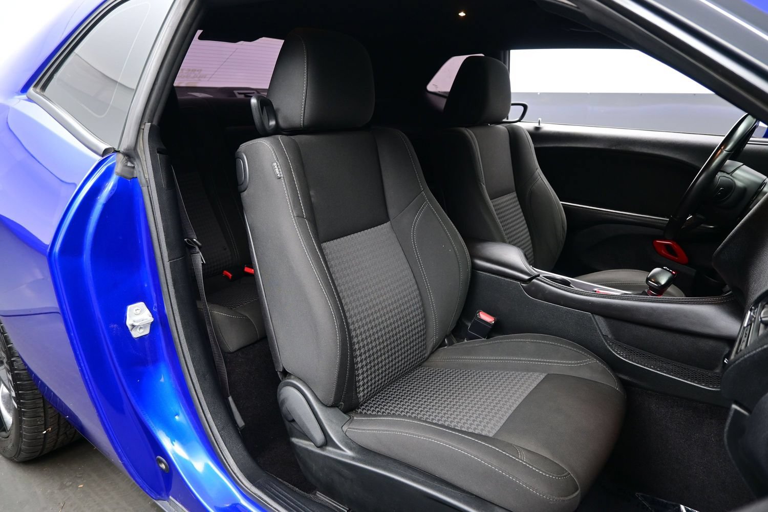 Used 2018 Dodge Challenger SXT w/ Blacktop Package RWD image 13
