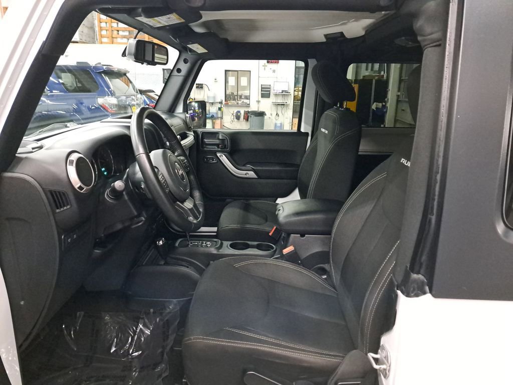 Used 2018 Jeep Wrangler Rubicon w/ Power Convenience Group AWD/4WD image 11