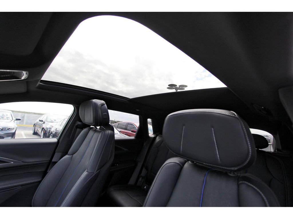 New 2026 Cadillac Lyriq Sport image 22