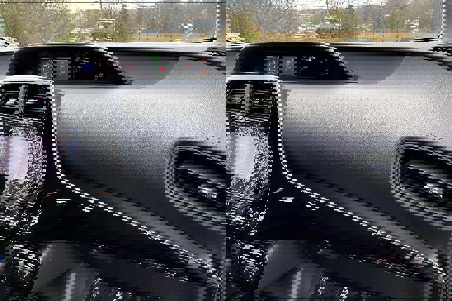 Used 2019 Toyota Prius LE image 17