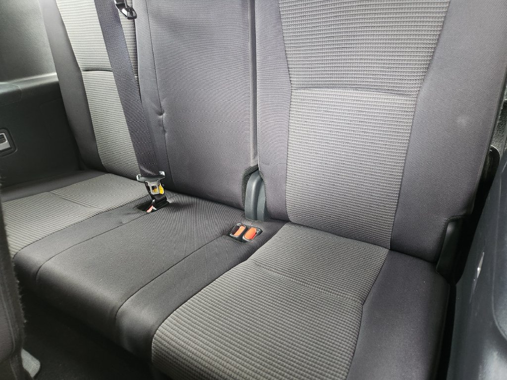 Used 2025 Toyota Highlander LE AWD/4WD image 19