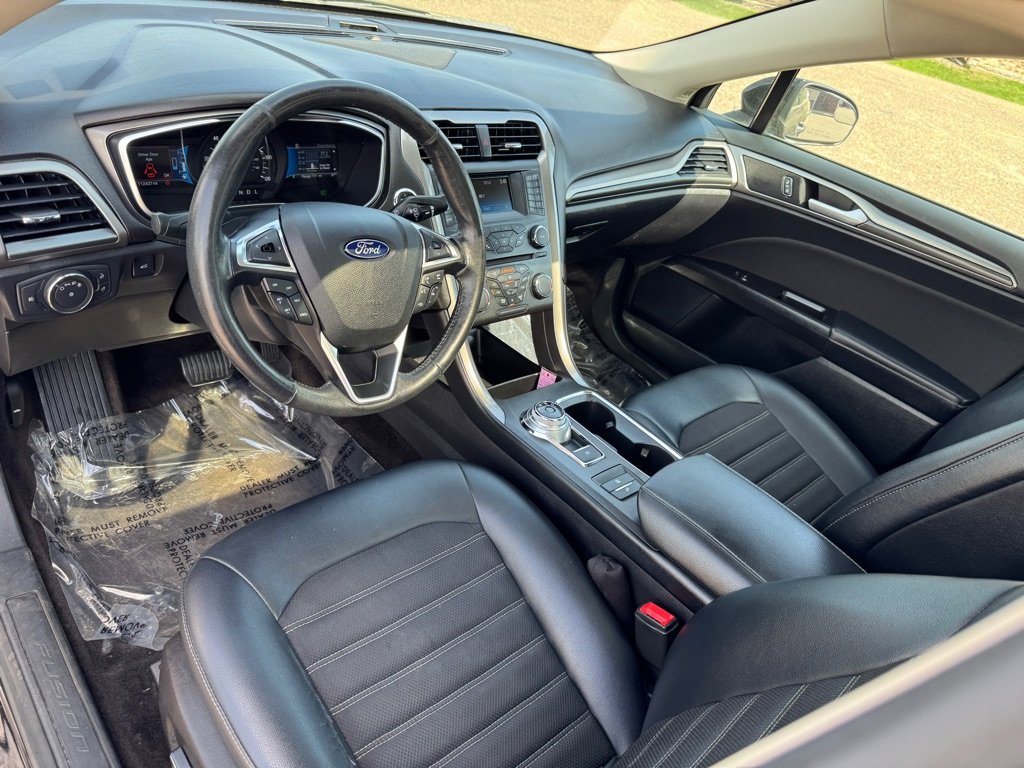 Used 2017 Ford Fusion SE w/ Equipment Group 601A image 22