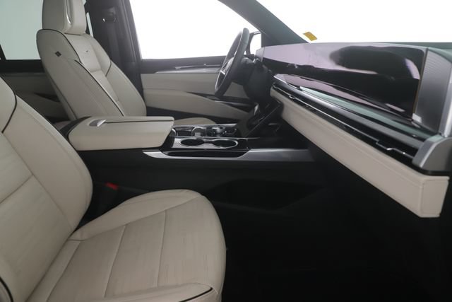 Used 2026 Cadillac Escalade Sport w/ Touring Package AWD/4WD image 34