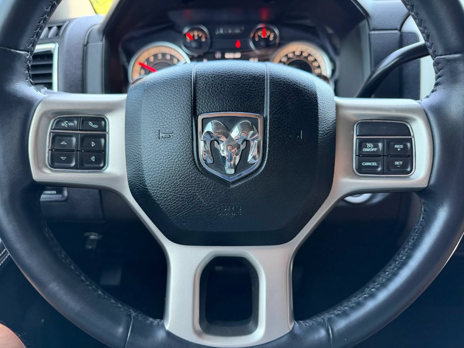 Used 2018 RAM 2500 Laramie w/ Convenience Group AWD/4WD image 26