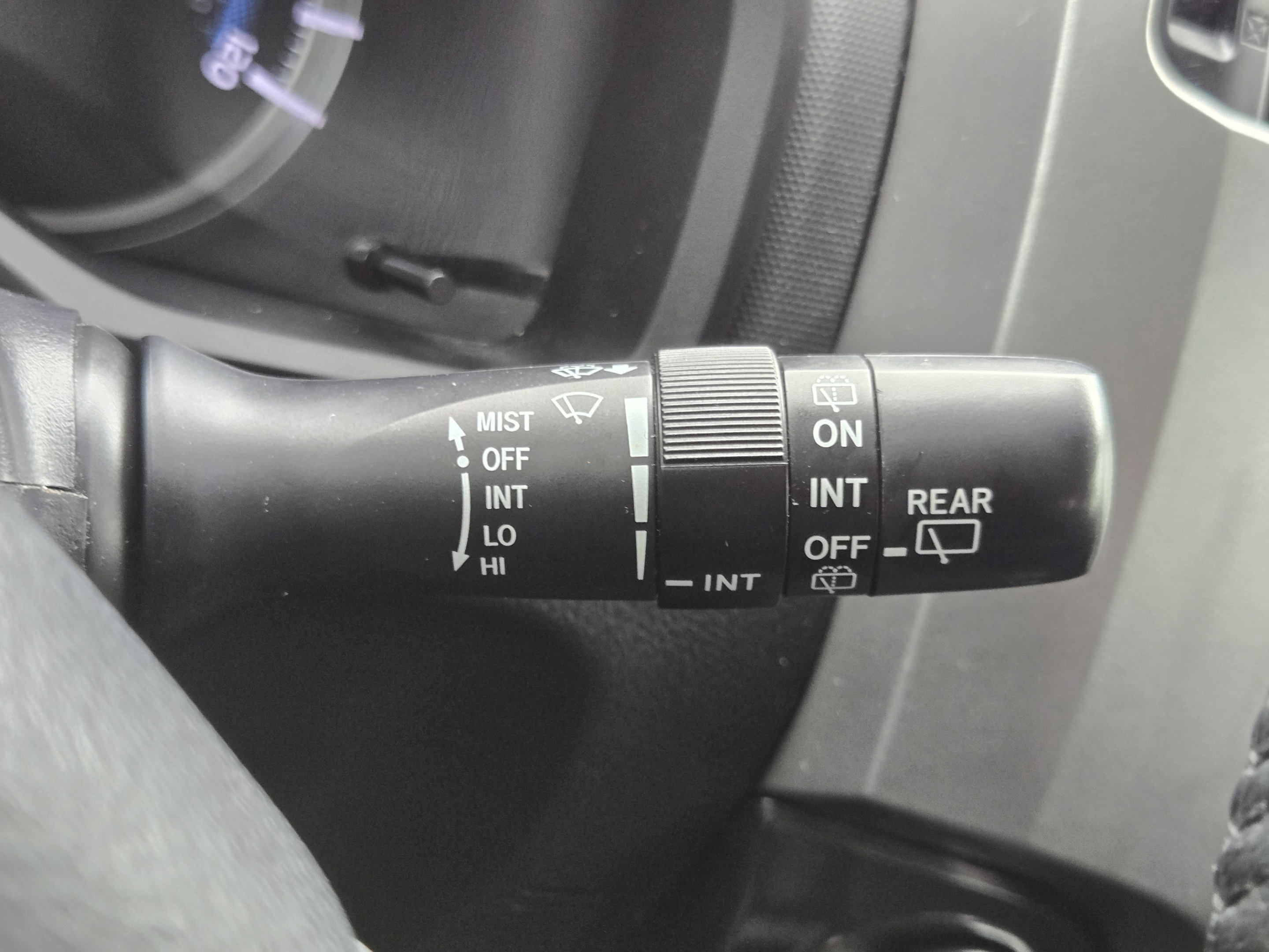Used 2019 Toyota 4Runner TRD Off-Road Premium AWD/4WD image 17