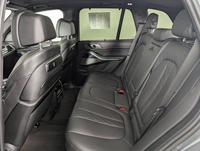 Used 2024 BMW X5 M60i AWD/4WD image 21