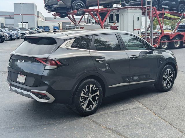 Used 2025 Kia Sportage EX image 7
