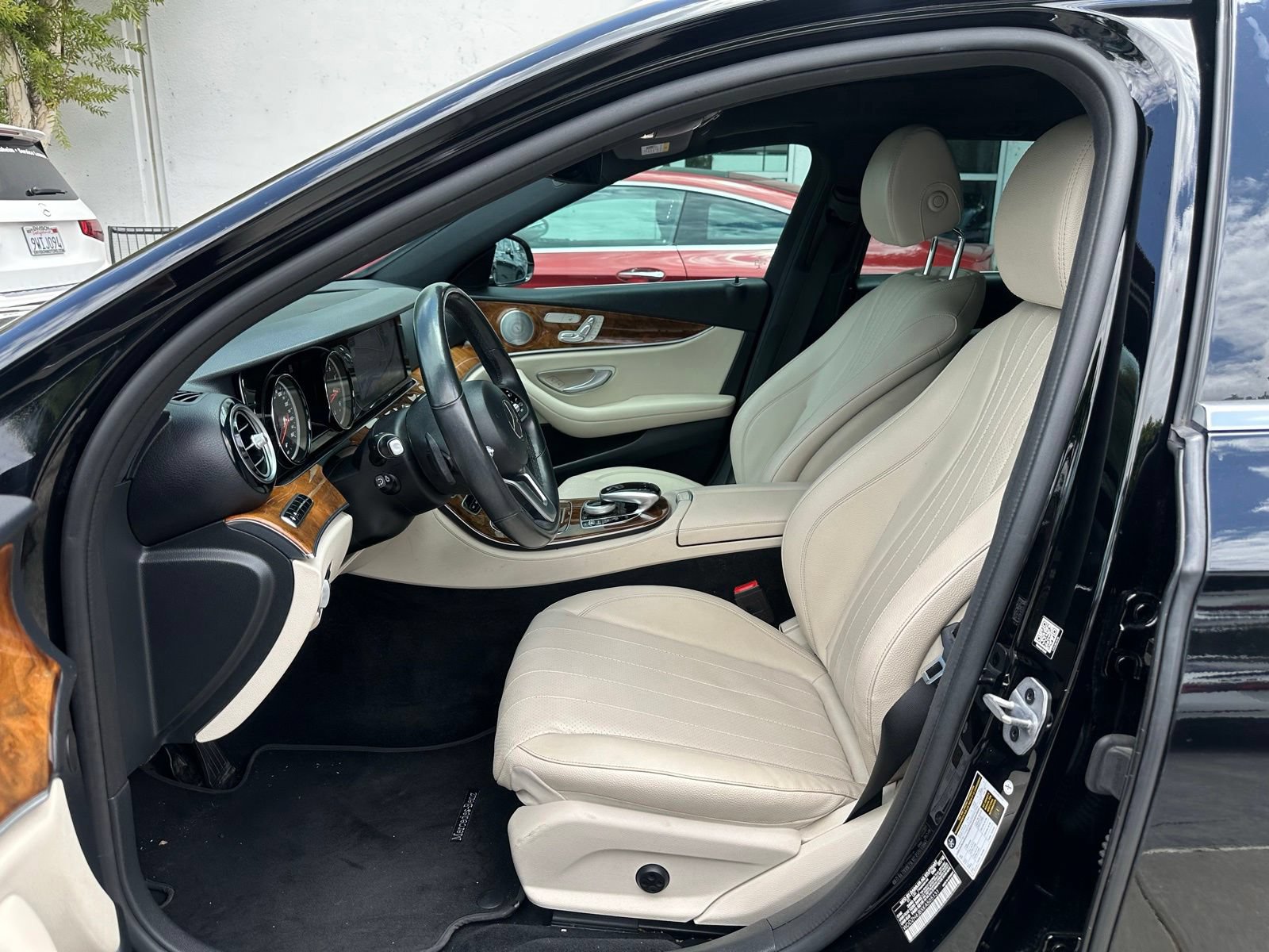 Used 2019 Mercedes-Benz E 450 4MATIC Wagon w/ Premium Package image 2