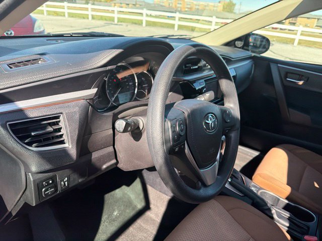Used 2016 Toyota Corolla LE FWD image 14