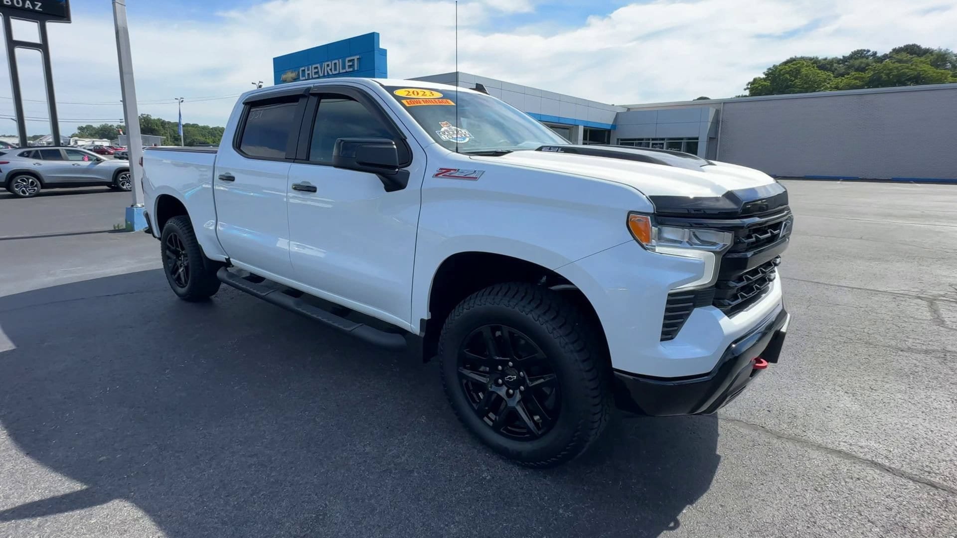 Used 2023 Chevrolet Silverado 1500 LT Trail Boss w/ Protection Package AWD/4WD image 2