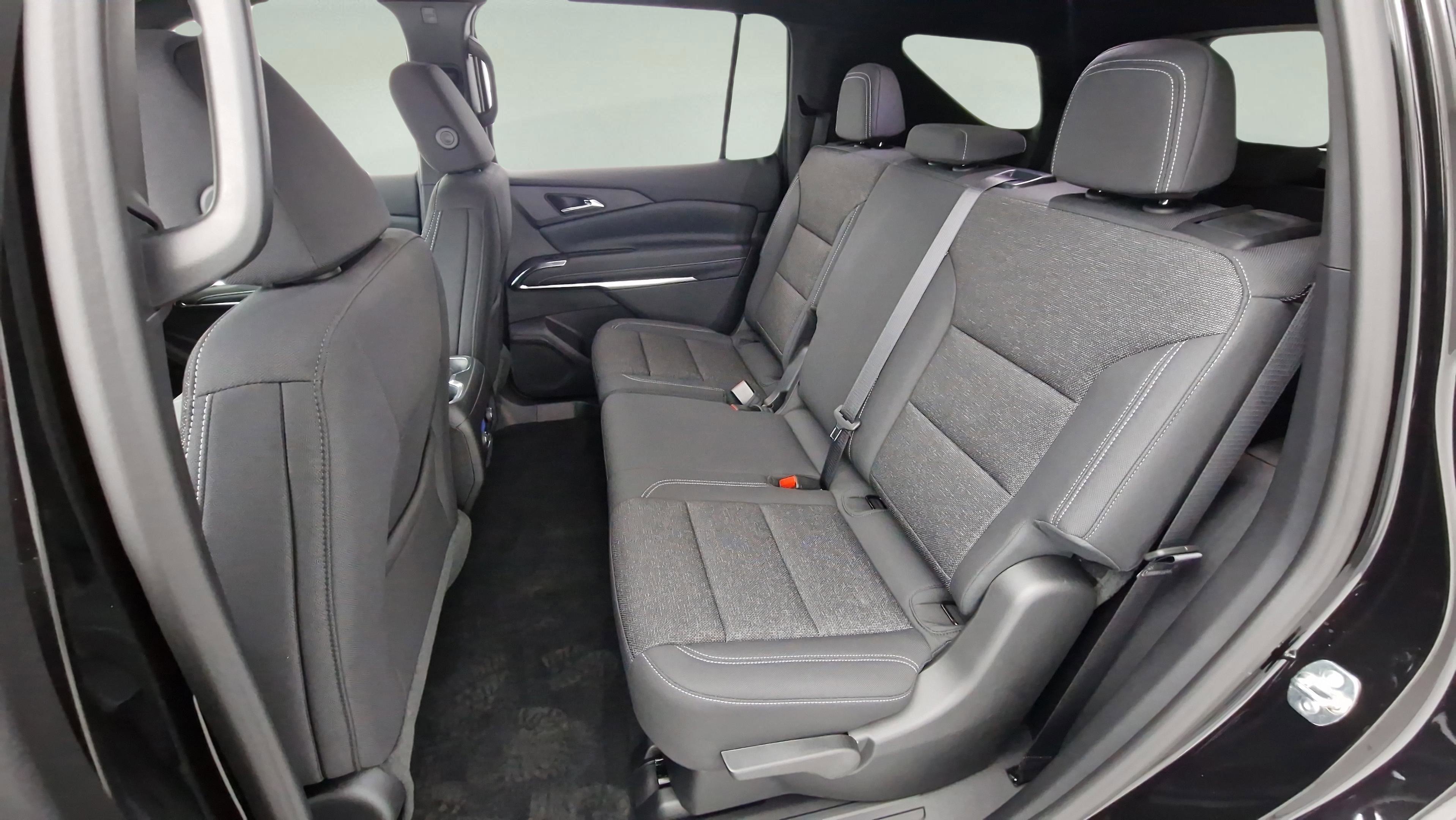 New 2026 Chevrolet Traverse LT w/ LPO, Floor Liner Package image 25