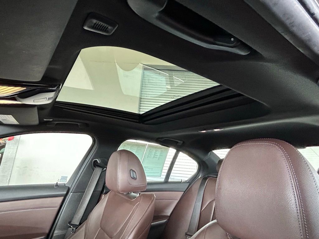 Used 2019 BMW 330i Sedan w/ Convenience Package image 8