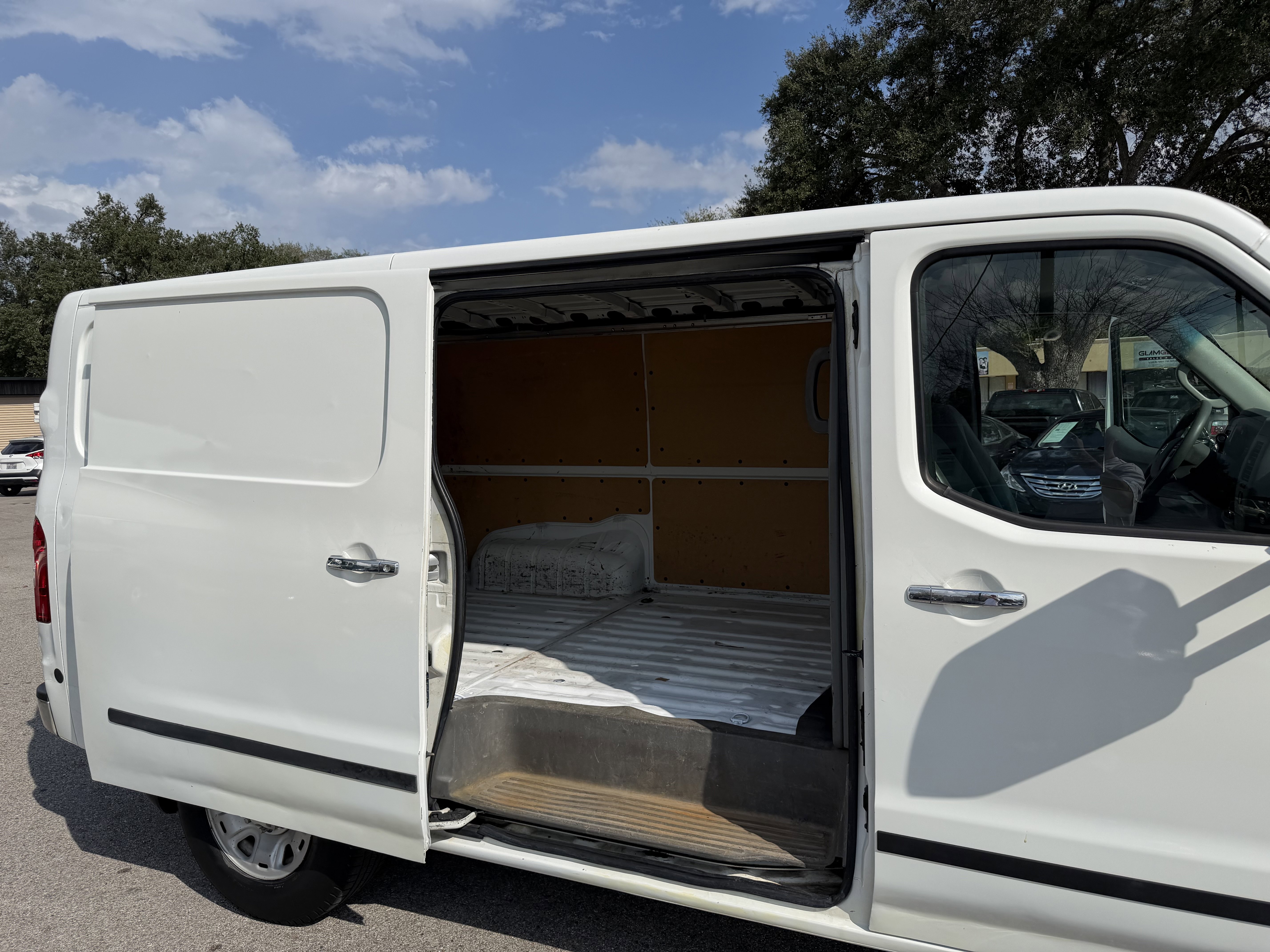 Used 2012 Nissan NV 2500 SV w/ Technology Pkg image 20