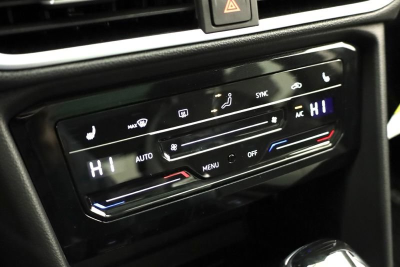 New 2026 Volkswagen Taos SE AWD/4WD image 20