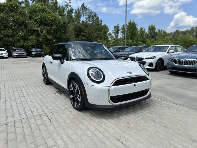 Used 2025 MINI Cooper S FWD image 4