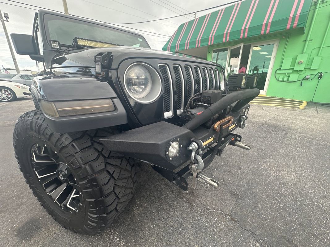 Used 2020 Jeep Wrangler Unlimited Sahara image 12