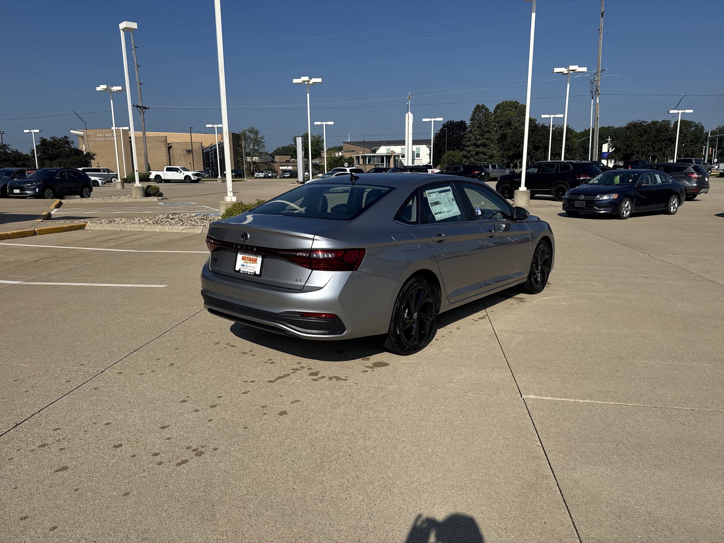 New 2026 Volkswagen Jetta SE FWD image 4