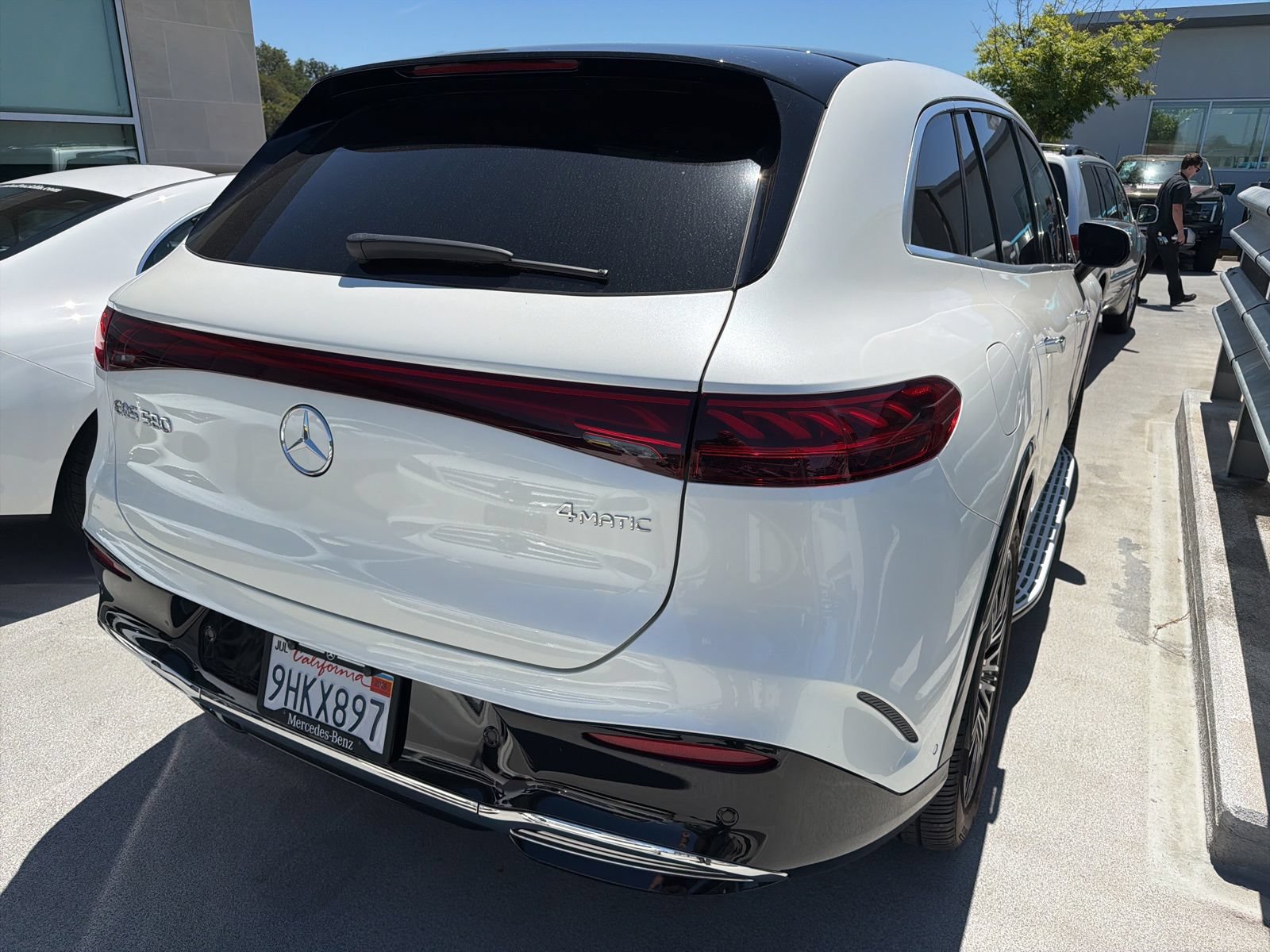 Used 2023 Mercedes-Benz EQS 580 4MATIC SUV image 7