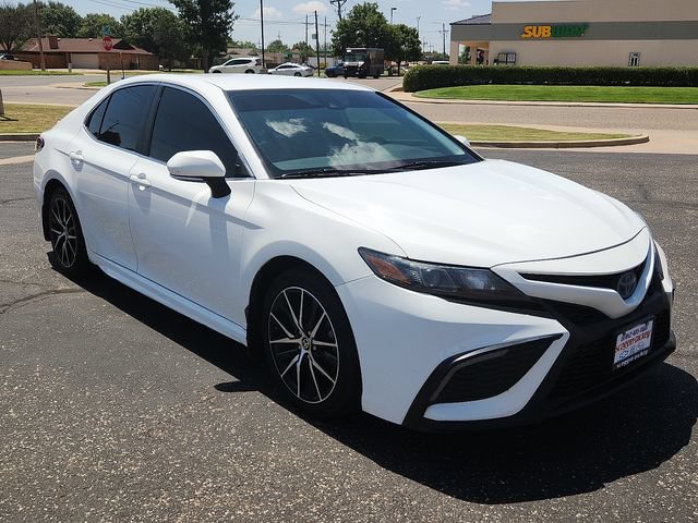 Used 2022 Toyota Camry SE FWD image 6