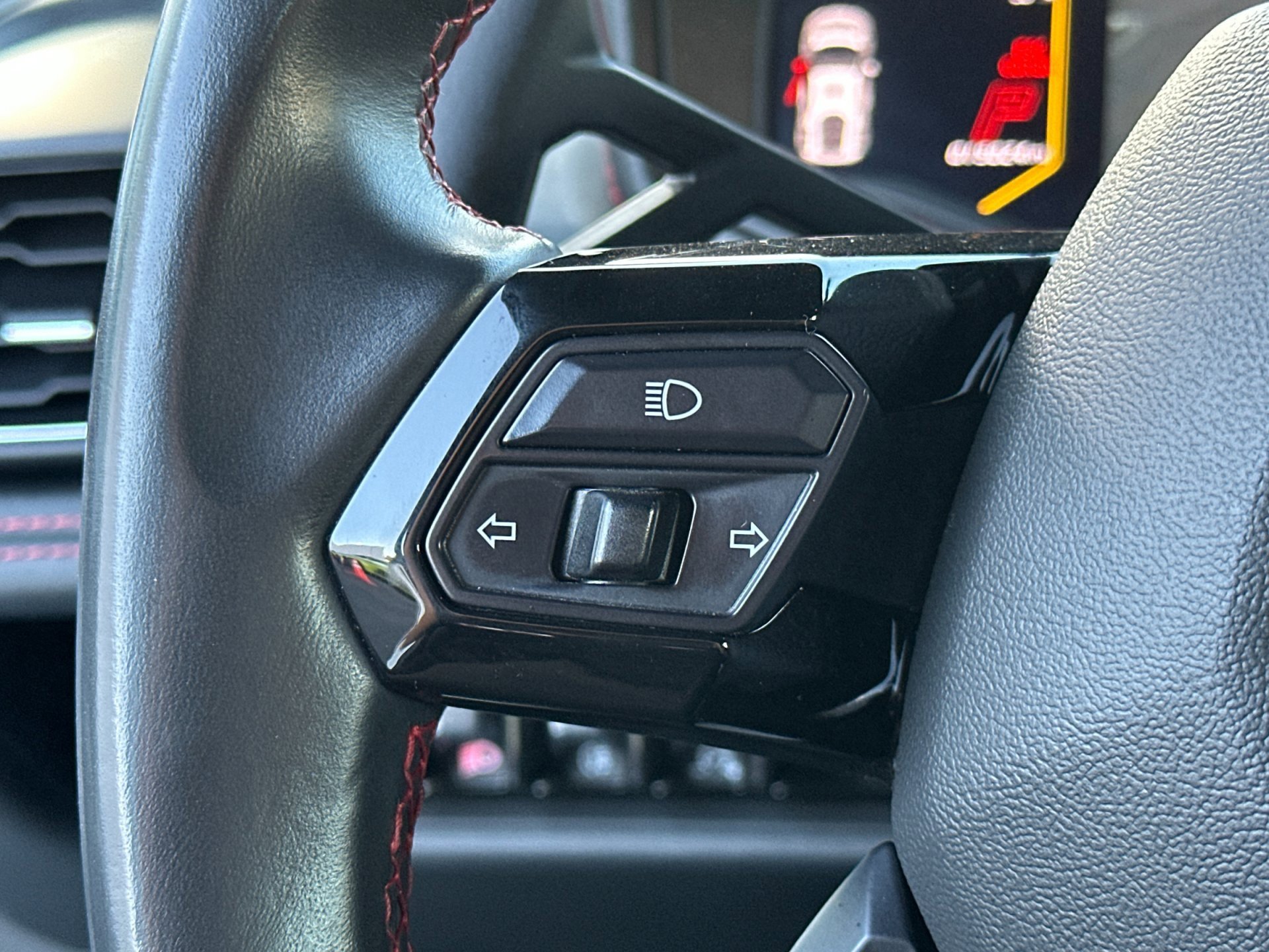 Used 2020 Lamborghini Huracan EVO image 28