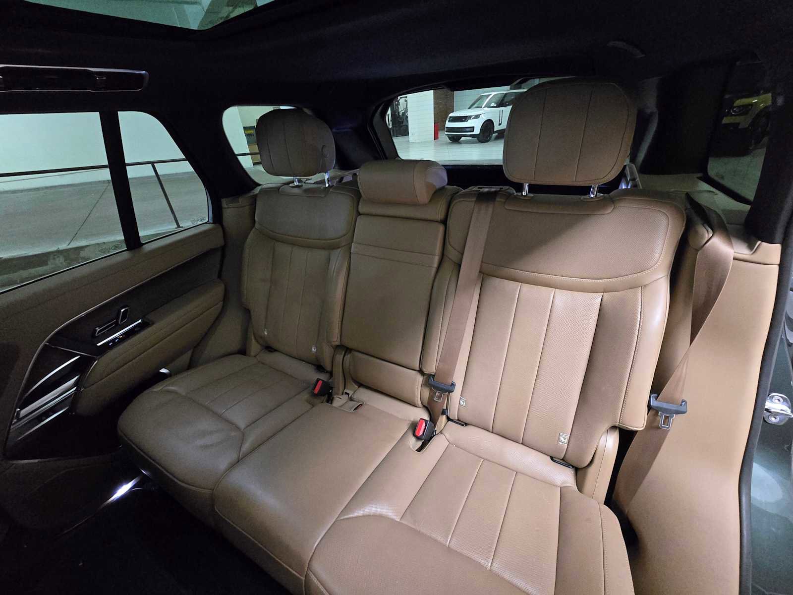Used 2023 Land Rover Range Rover SE AWD/4WD image 18