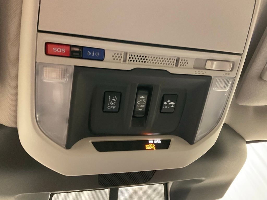 Used 2022 Subaru Forester Premium AWD/4WD image 23