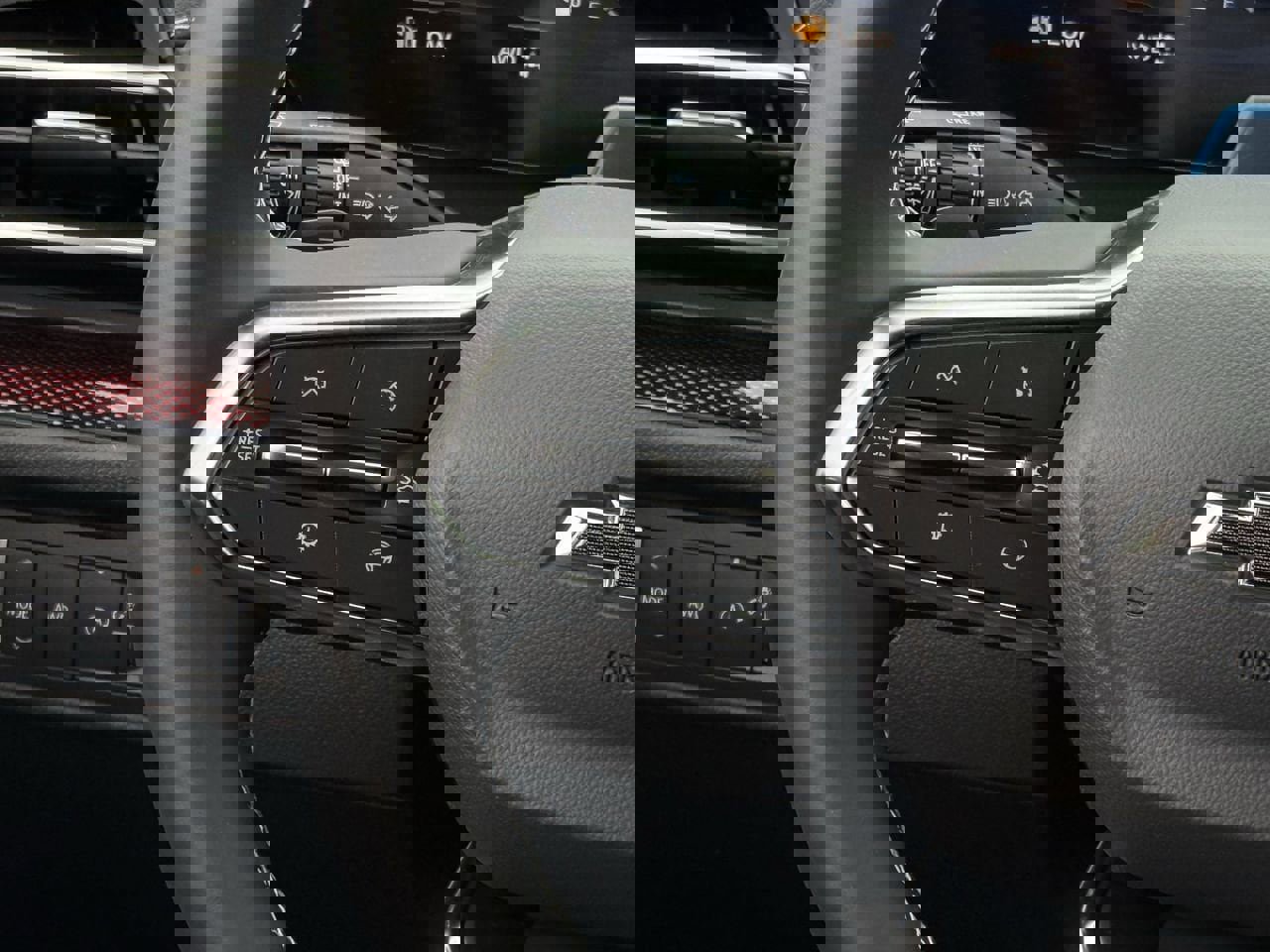 New 2026 Chevrolet Traverse Z71 w/ Enhanced Driving Package image 13