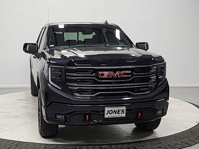 Used 2025 GMC Sierra 1500 AT4 w/ Technology Package AWD/4WD image 2