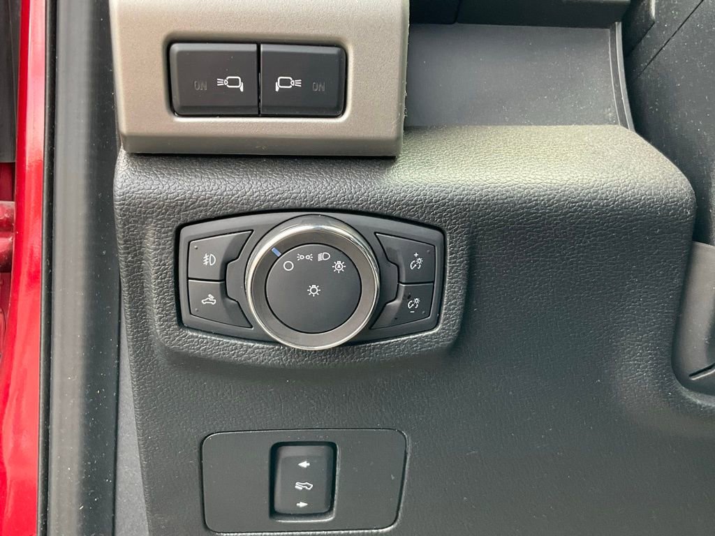 Used 2020 Ford F350 Lariat image 12
