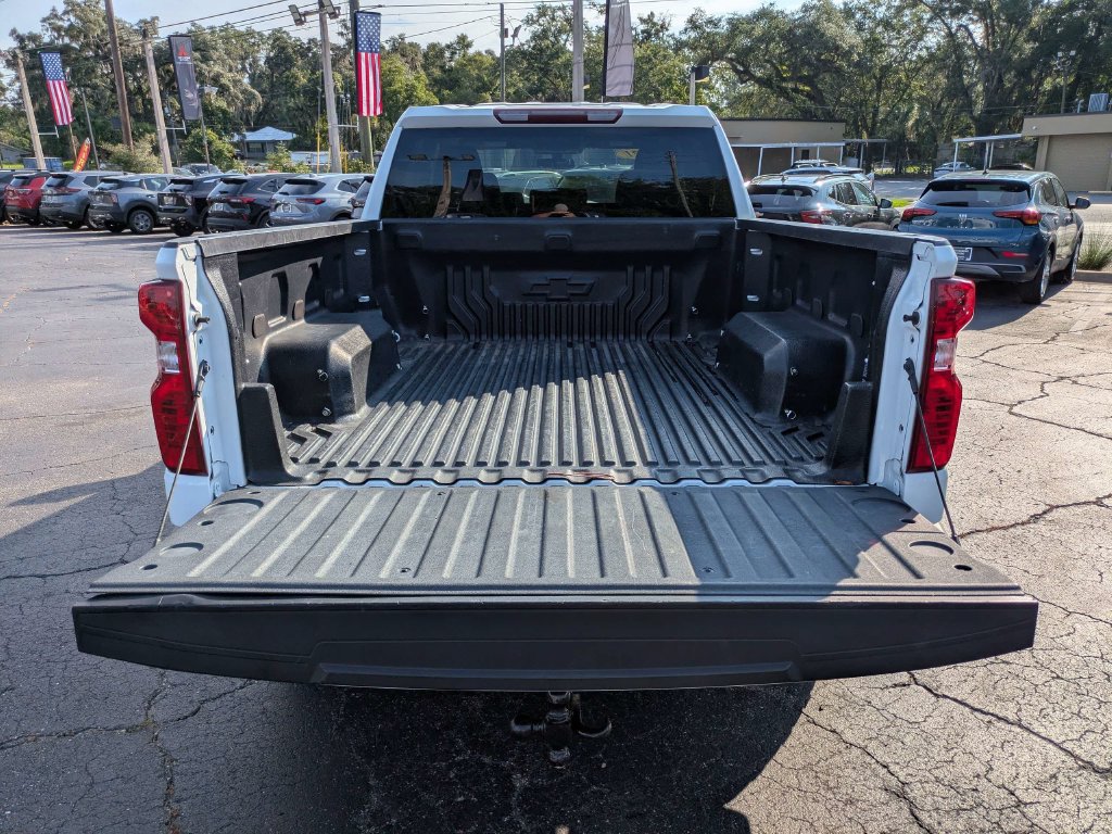 Used 2021 Chevrolet Silverado 1500 LT RWD image 13