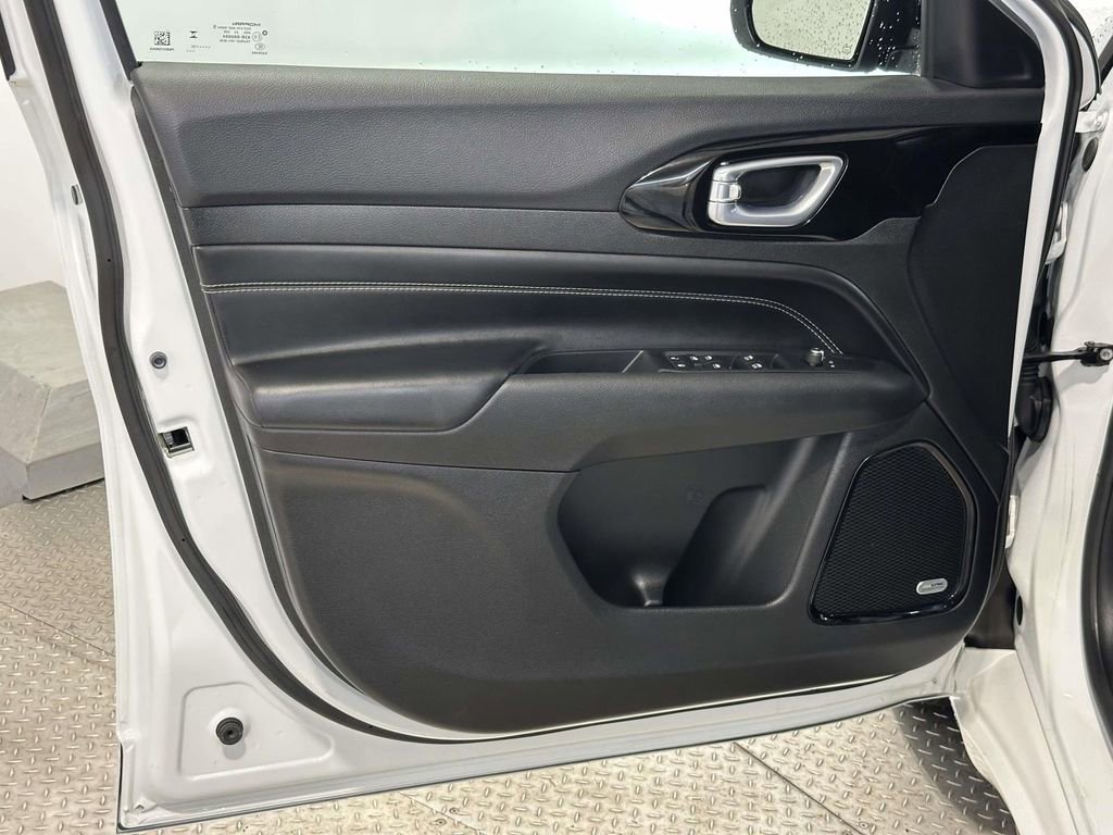 Used 2023 Jeep Compass High Altitude image 14