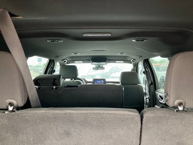Used 2023 Chevrolet Suburban LS RWD image 17