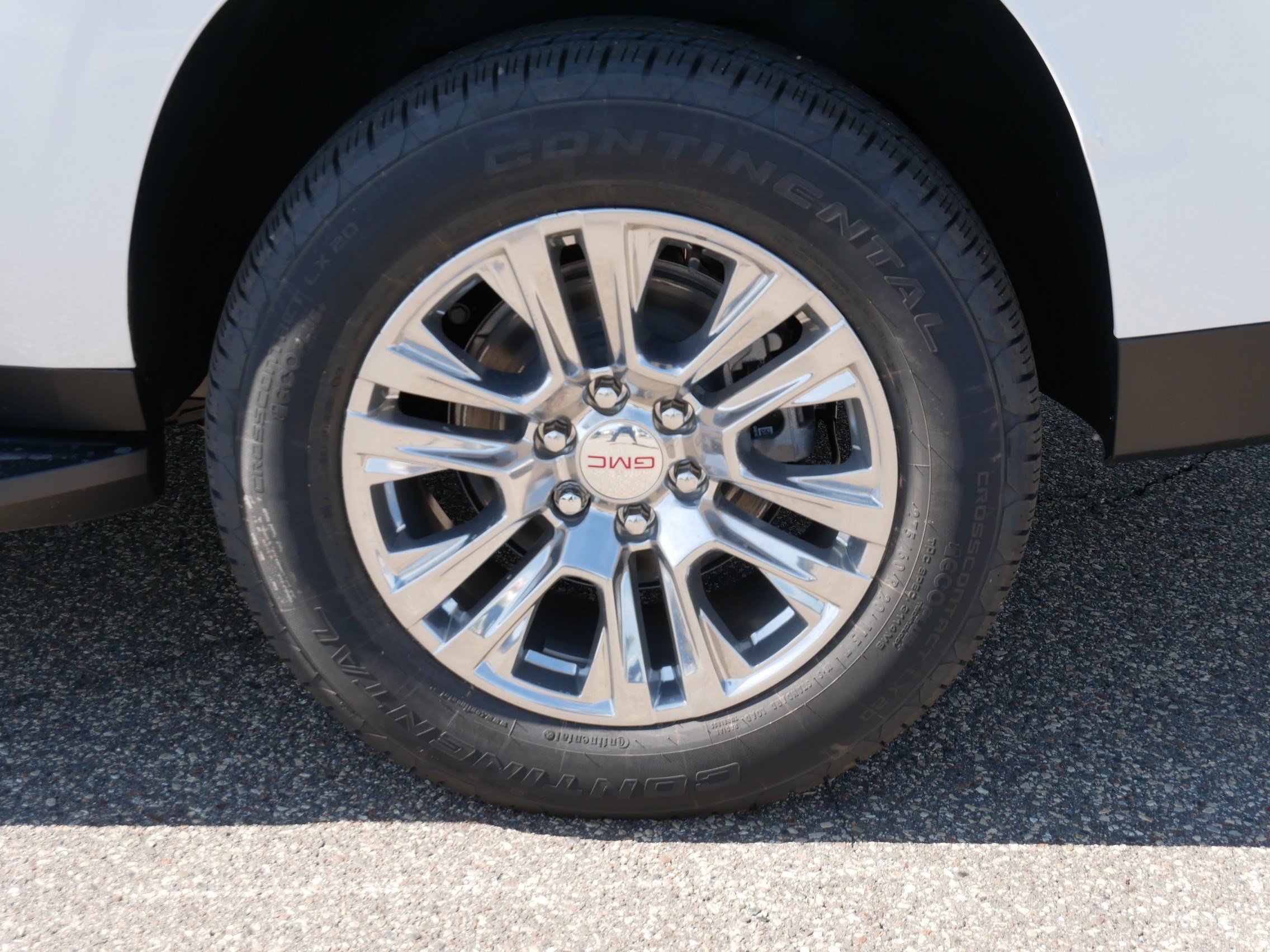 New 2026 GMC Yukon XL Denali AWD/4WD image 3