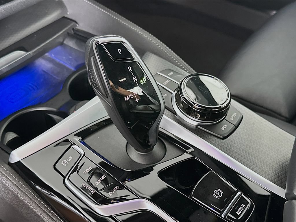 Used 2021 BMW M550i xDrive AWD/4WD image 23