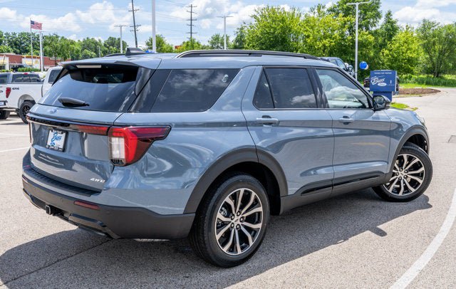New 2026 Ford Explorer ST-Line AWD/4WD image 3