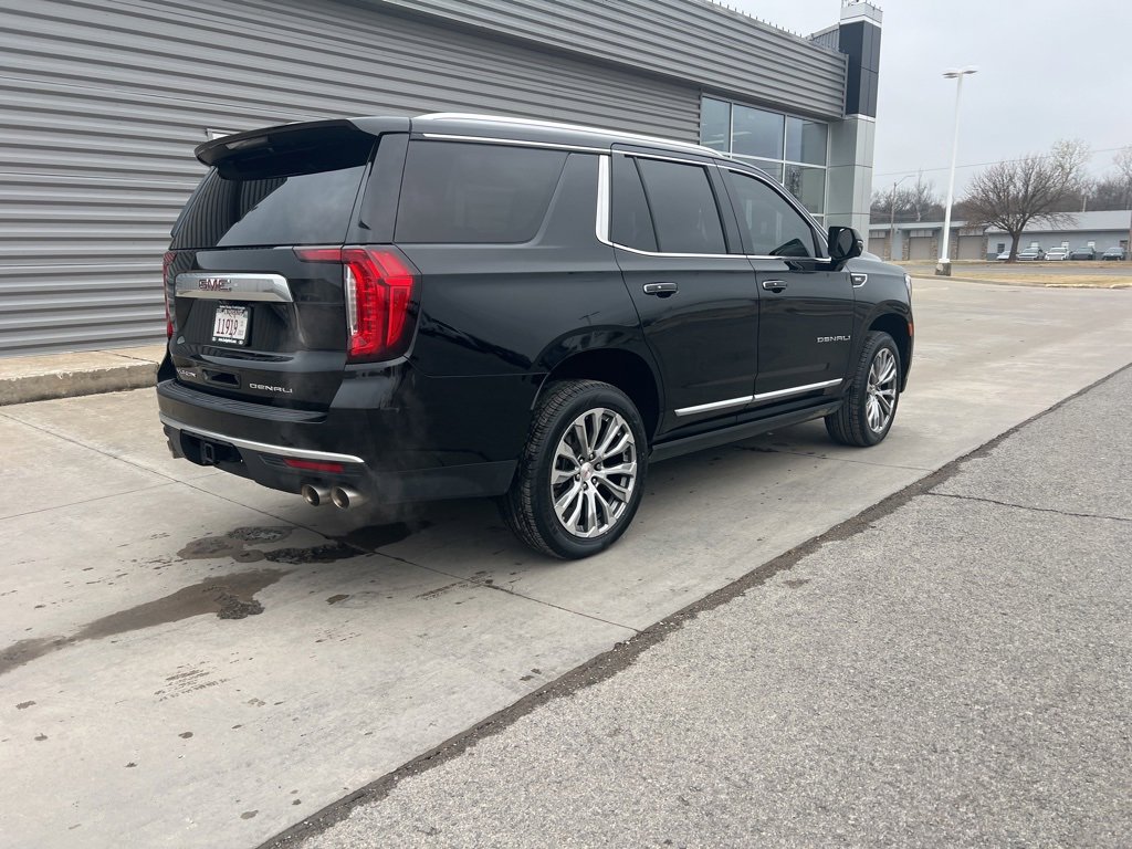 Used 2021 GMC Yukon Denali w/ Denali Premium Package image 5