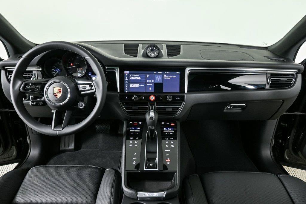 New 2026 Porsche Macan AWD/4WD image 18
