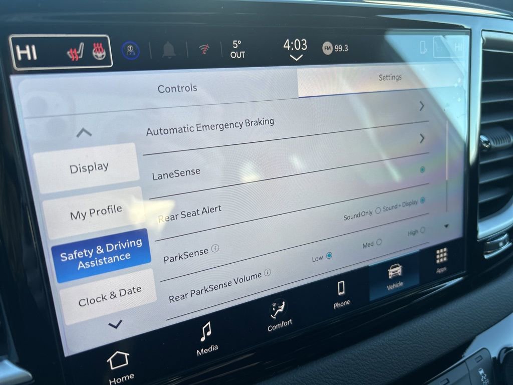 New 2026 Chrysler Voyager LX FWD image 31