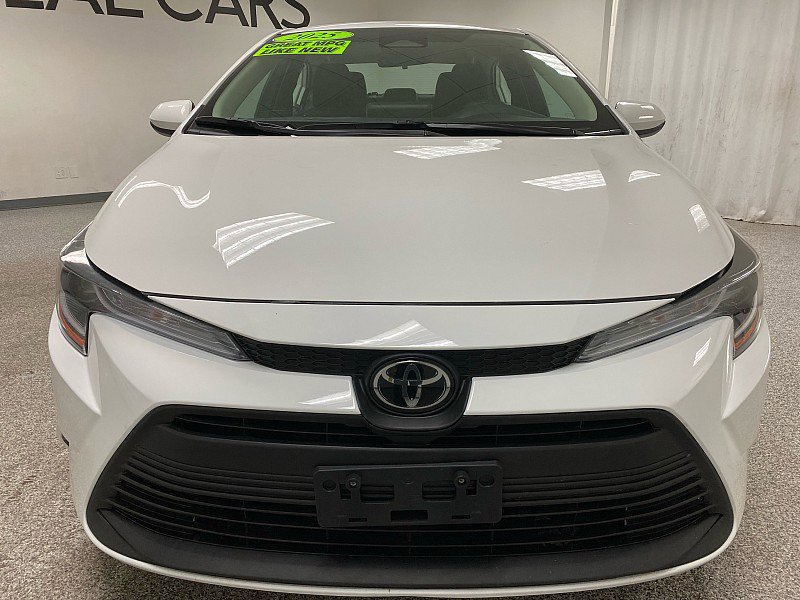 Used 2025 Toyota Corolla LE image 2