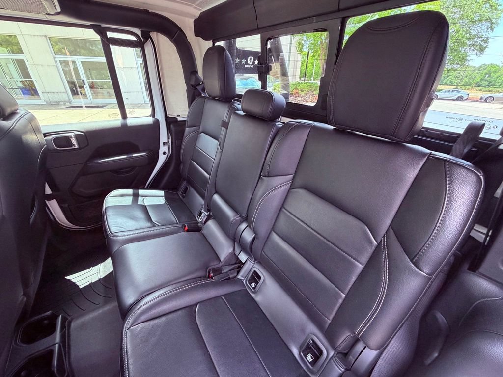 Used 2021 Jeep Gladiator Overland AWD/4WD image 12
