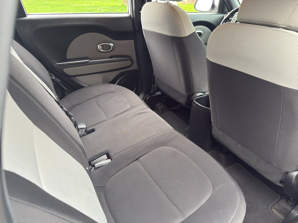 Used 2015 Kia Soul FWD image 24