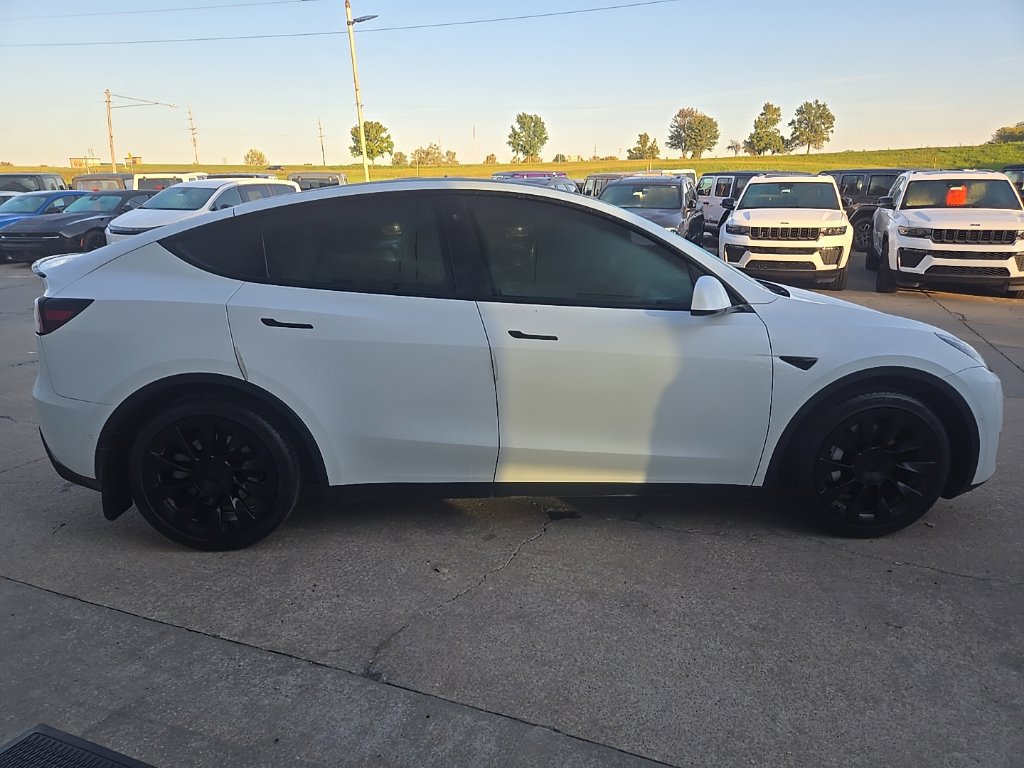 Used 2021 Tesla Model Y Long Range AWD/4WD image 34