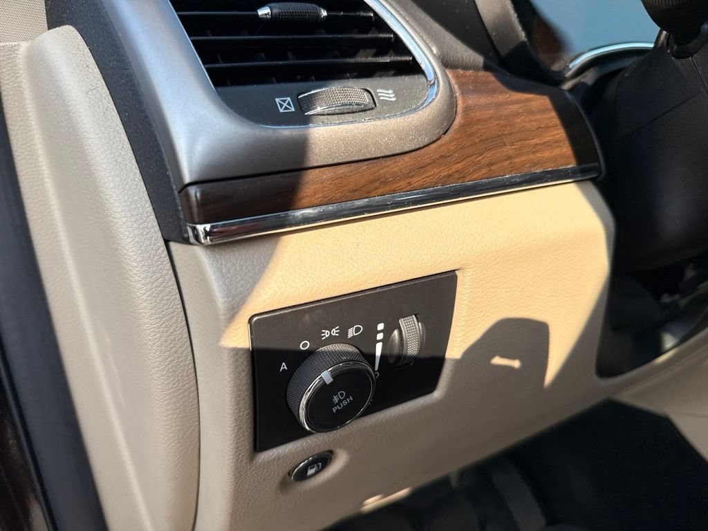 Used 2018 Jeep Grand Cherokee Limited AWD/4WD image 19