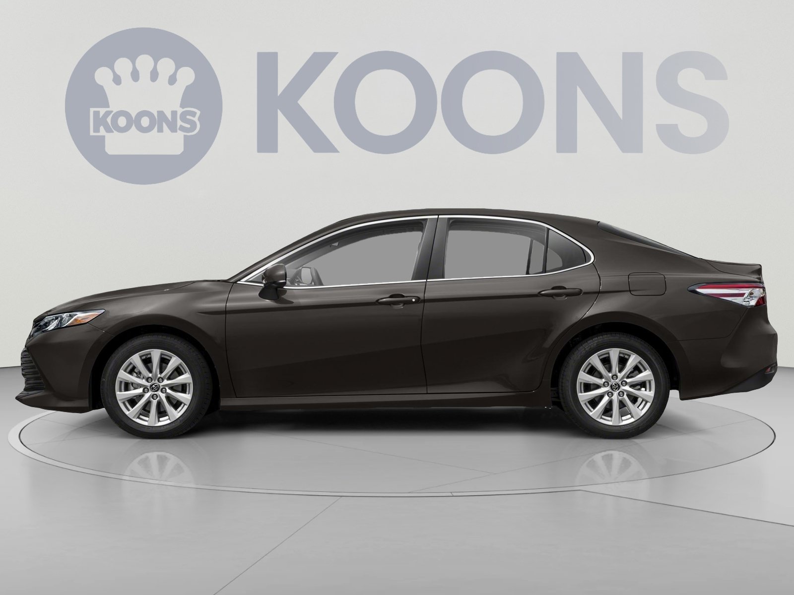 Used 2018 Toyota Camry XLE FWD image 4