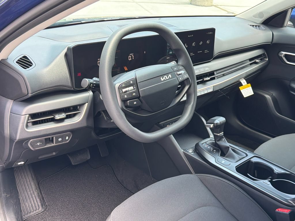 New 2026 Kia K4 FWD image 16