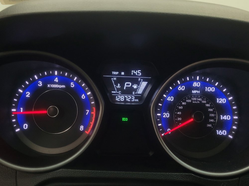 Used 2015 Hyundai Elantra SE w/ Option Group 03 FWD image 23