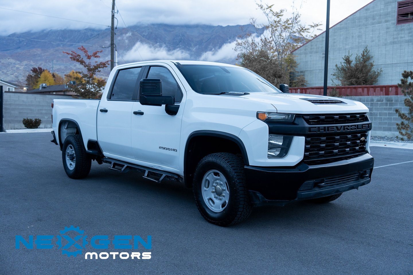 Used 2020 Chevrolet Silverado 2500 W/T image 1