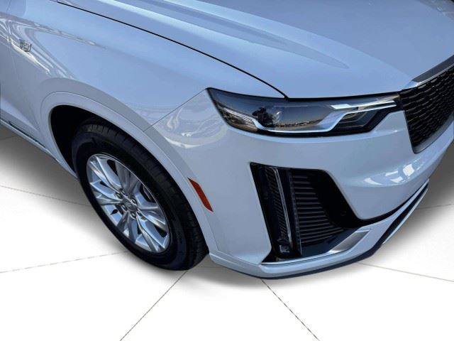 Used 2024 Cadillac XT6 Luxury w/ LPO, Floor Liner Package FWD image 9
